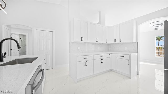 343 NE 25th TER, Cape Coral, FL 33909