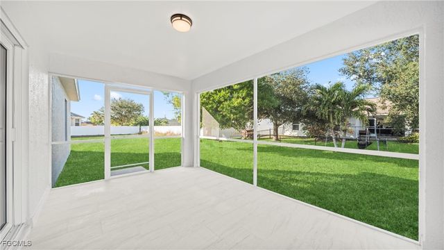 343 NE 25th TER, Cape Coral, FL 33909