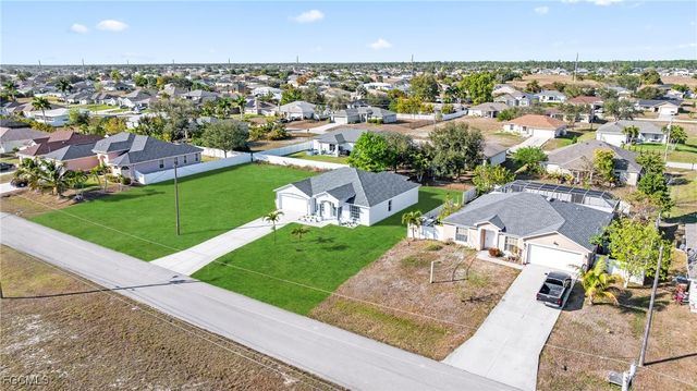 343 NE 25th TER, Cape Coral, FL 33909