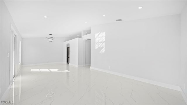 343 NE 25th TER, Cape Coral, FL 33909