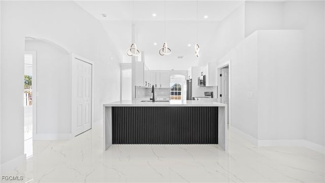 343 NE 25th TER, Cape Coral, FL 33909