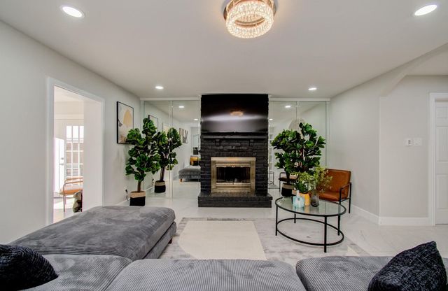 8623 Parasol Lane, Houston, TX 77064