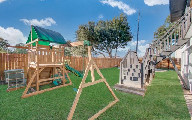 8623 Parasol Lane, Houston, TX 77064