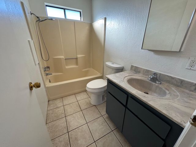 220 & 222 E Mountain View Avenue, Porterville, CA 93257