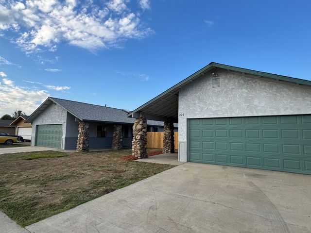 220 & 222 E Mountain View Avenue, Porterville, CA 93257