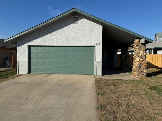 220 & 222 E Mountain View Avenue, Porterville, CA 93257