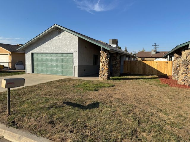 220 & 222 E Mountain View Avenue, Porterville, CA 93257