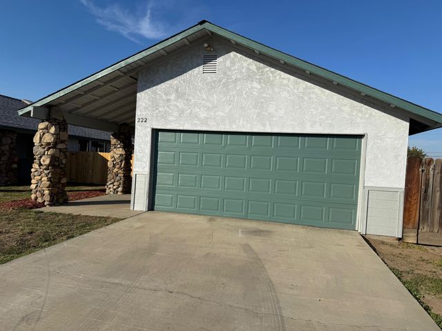 220 & 222 E Mountain View Avenue, Porterville, CA 93257