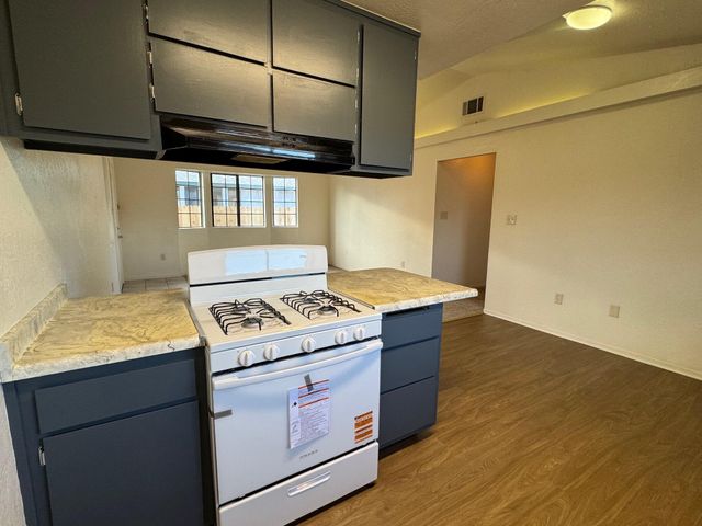 220 & 222 E Mountain View Avenue, Porterville, CA 93257