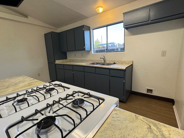 220 & 222 E Mountain View Avenue, Porterville, CA 93257