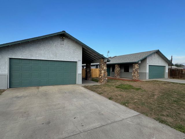 220 & 222 E Mountain View Avenue, Porterville, CA 93257