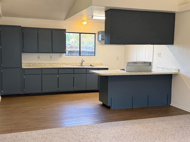 220 & 222 E Mountain View Avenue, Porterville, CA 93257