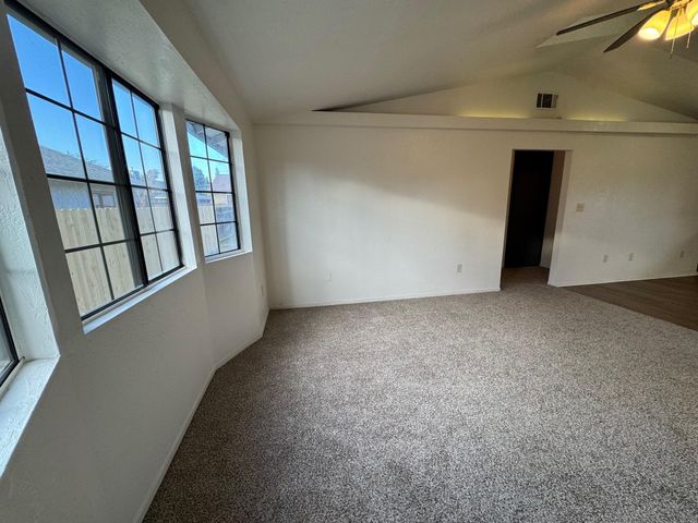 220 & 222 E Mountain View Avenue, Porterville, CA 93257