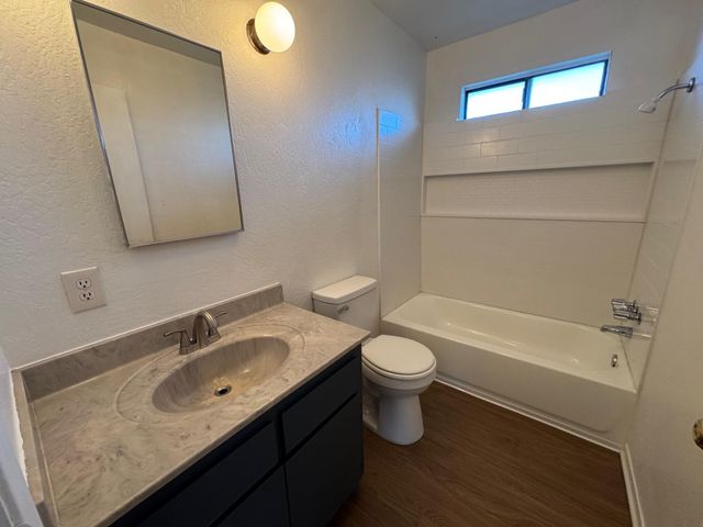 220 & 222 E Mountain View Avenue, Porterville, CA 93257