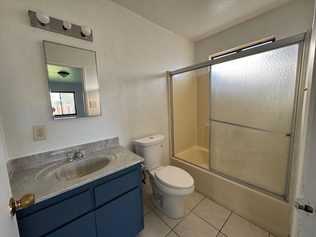 220 & 222 E Mountain View Avenue, Porterville, CA 93257