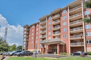 8440 Callie Avenue 207, Morton Grove, IL 60053