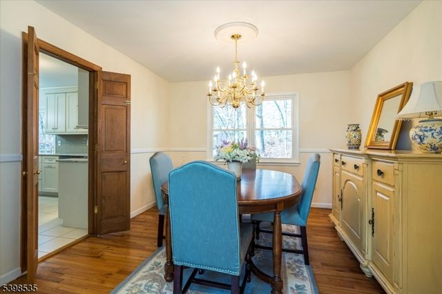 9 Shadetree Pl, Washington Twp., NJ 07853