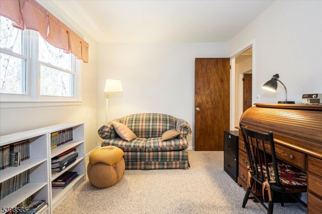 9 Shadetree Pl, Washington Twp., NJ 07853