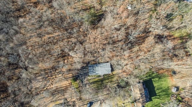 9 Shadetree Pl, Washington Twp., NJ 07853