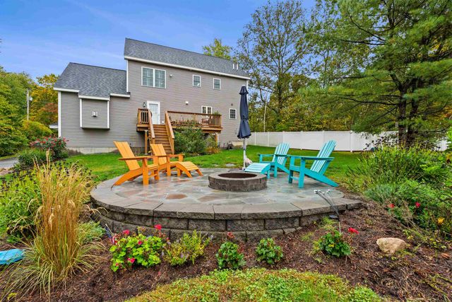 2 Chestnut Hill Drive, Sandown, NH 03873