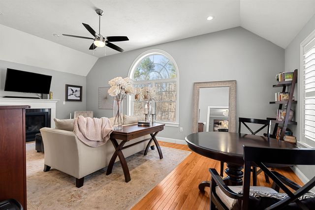 2 Chestnut Hill Drive, Sandown, NH 03873