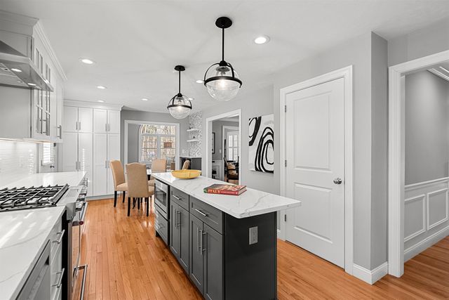 2 Chestnut Hill Drive, Sandown, NH 03873