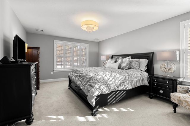 2 Chestnut Hill Drive, Sandown, NH 03873