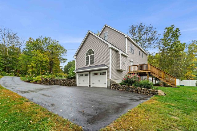 2 Chestnut Hill Drive, Sandown, NH 03873