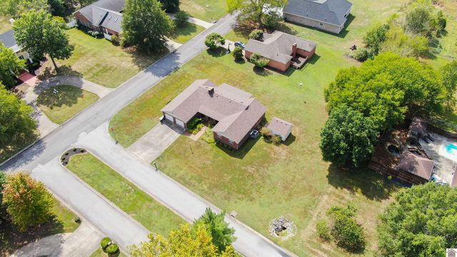125 Terre Verte, Paducah, KY 42001