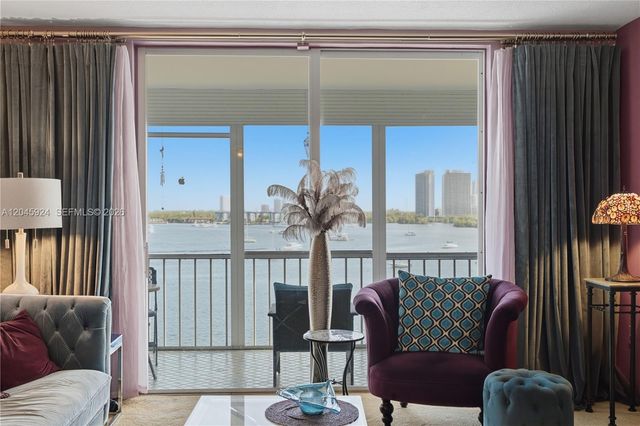3000 Marcos Dr P612, Aventura, FL 33160