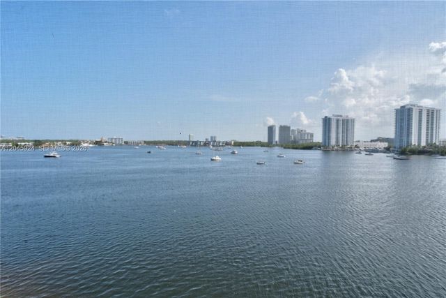 3000 Marcos Dr P612, Aventura, FL 33160