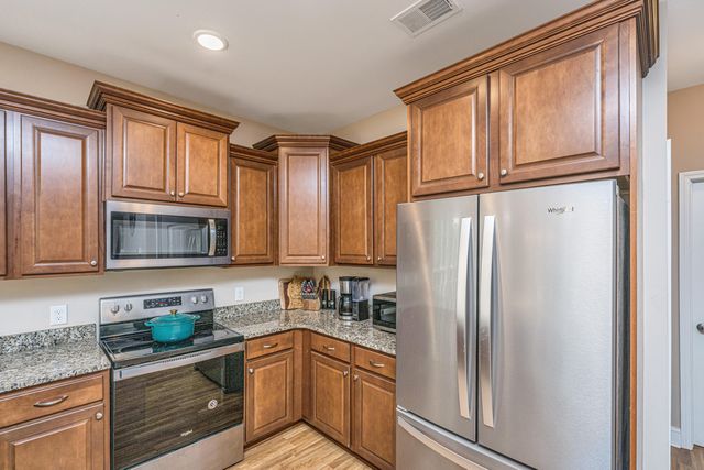 8990 Palmetto Road, Edisto Island, SC 29438