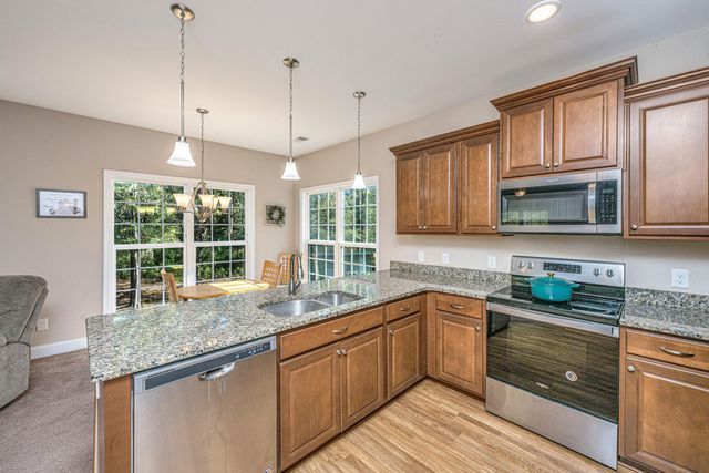 8990 Palmetto Road, Edisto Island, SC 29438