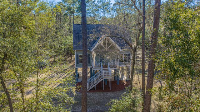 8990 Palmetto Road, Edisto Island, SC 29438