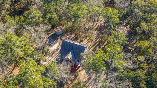 8990 Palmetto Road, Edisto Island, SC 29438