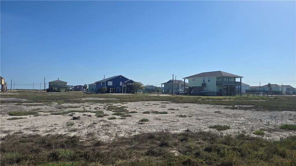 246 Kingfish Dr, Rockport, TX 78382 — exterior
