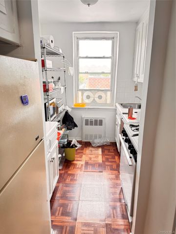 144-24 37 Avenue 6B, Flushing, NY 11354