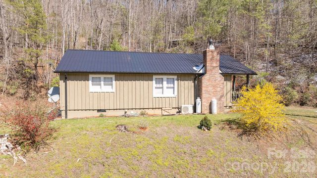 2202 NC 226A Highway, Marion, NC 28752