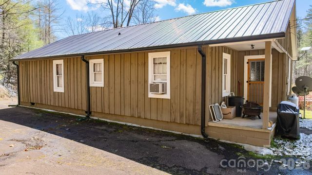 2202 NC 226A Highway, Marion, NC 28752