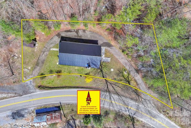 2202 NC 226A Highway, Marion, NC 28752