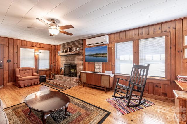 2202 NC 226A Highway, Marion, NC 28752