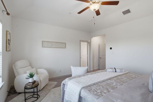 2221 Lasso Lane, Carrollton, TX 75010