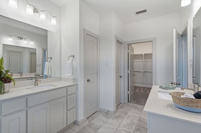 2221 Lasso Lane, Carrollton, TX 75010