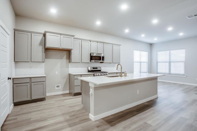 10502 Aberdeen Avenue, Lubbock, TX 79424