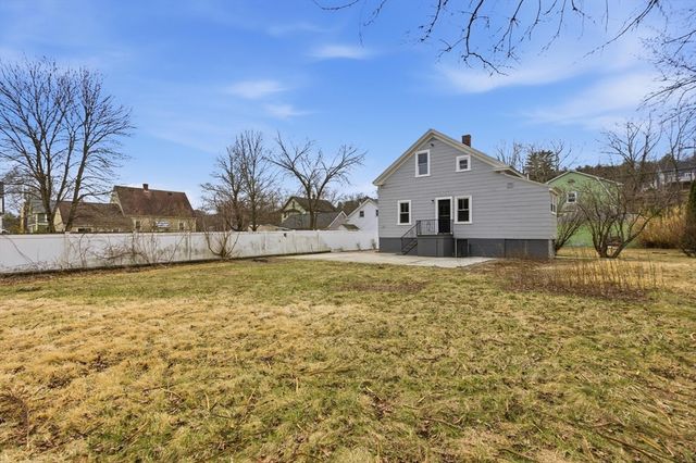 2120 Providence Rd, Northbridge, MA 01534