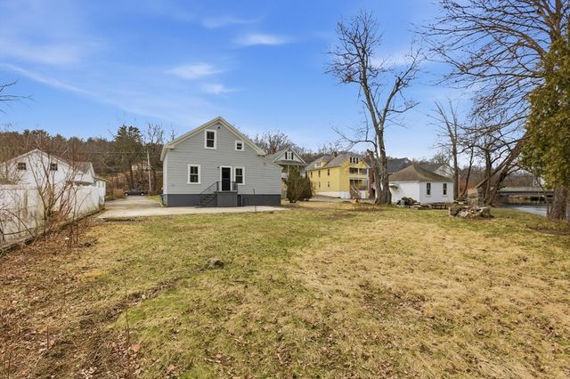 2120 Providence Rd, Northbridge, MA 01534