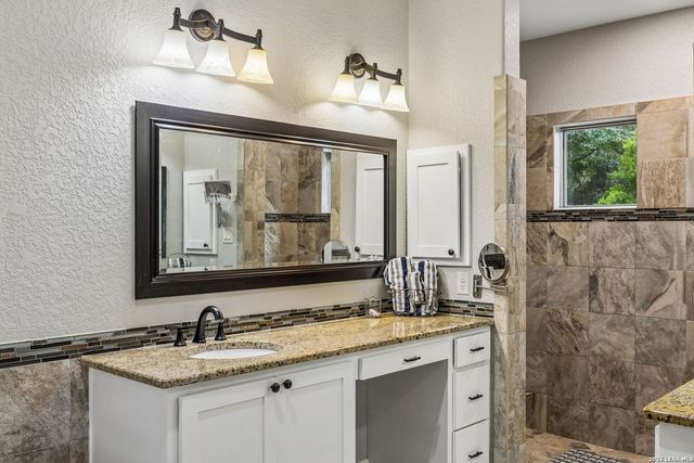 13308 IRON HORSE WAY, Helotes, TX 78023