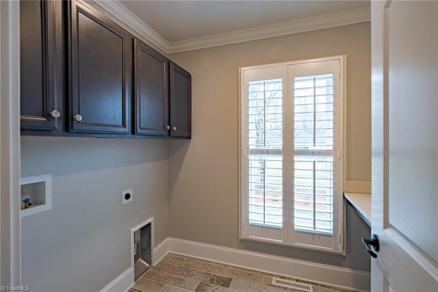 1964 Woodstock Road, Clemmons, NC 27012