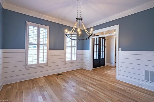 1964 Woodstock Road, Clemmons, NC 27012