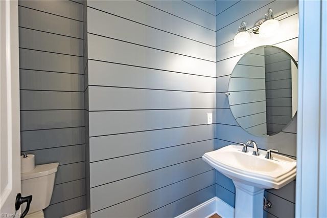 1964 Woodstock Road, Clemmons, NC 27012